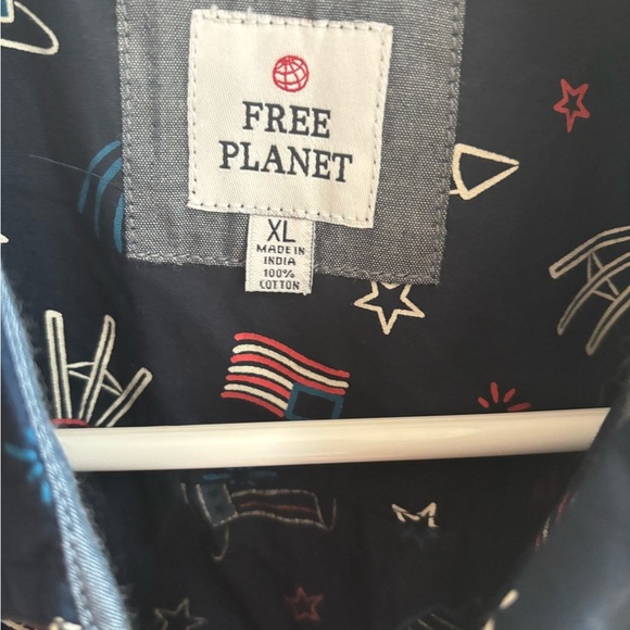 NWT men’s Free Planet patriotic button down shirt XL - Picture 3 of 5